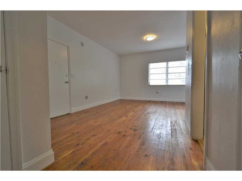7145CARLYLE AV, Miami Beach, FL 33141