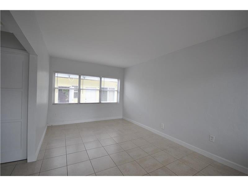 8315BYRON AV, Miami Beach, FL 33141