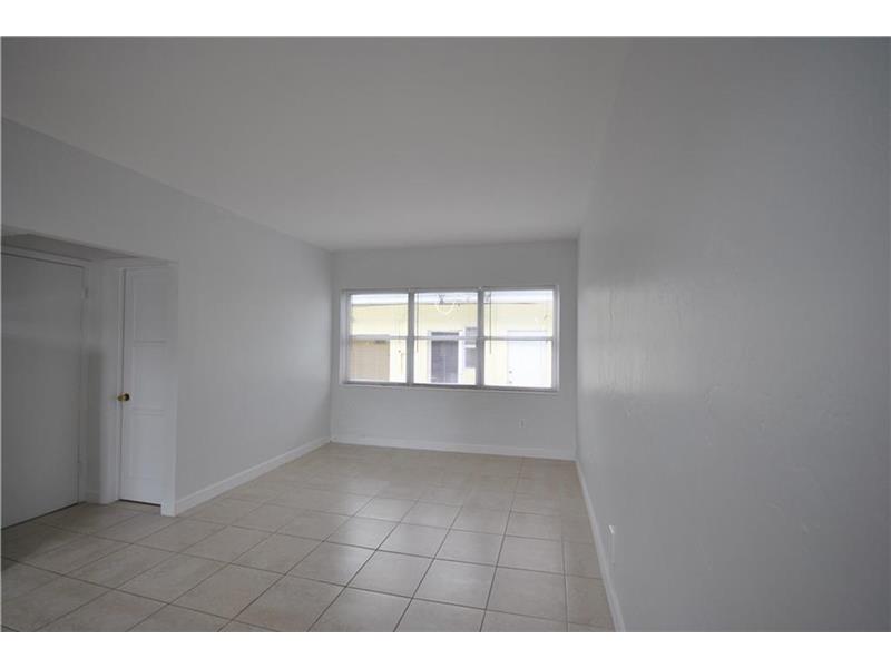 8315BYRON AV, Miami Beach, FL 33141