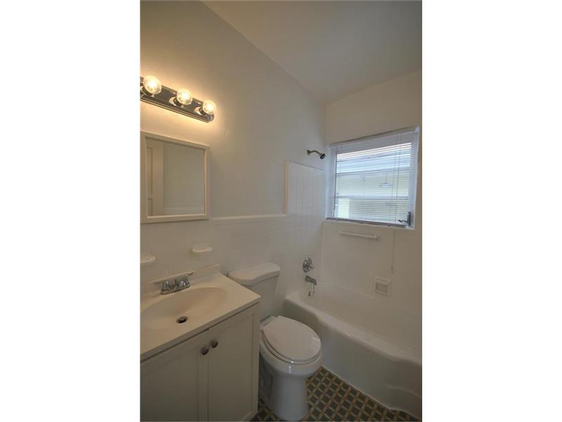8315BYRON AV, Miami Beach, FL 33141