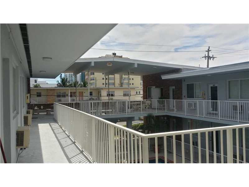 30569 ST, Miami Beach, FL 33141