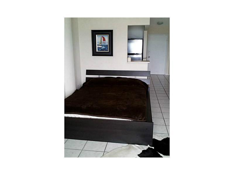 7904West Dr, North Bay Village, FL 33141