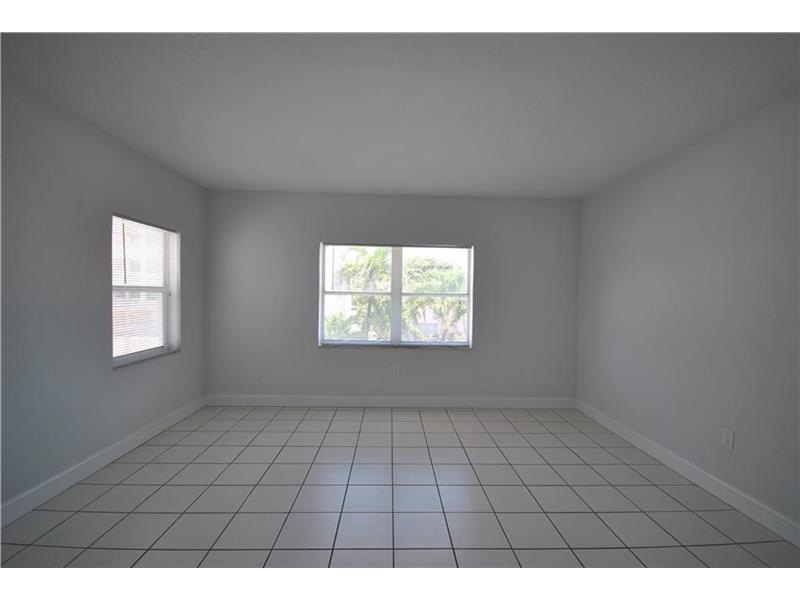 8216HARDING AV, Miami Beach, FL 33141