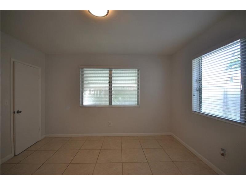7311Byron Ave, Miami Beach, FL 33141