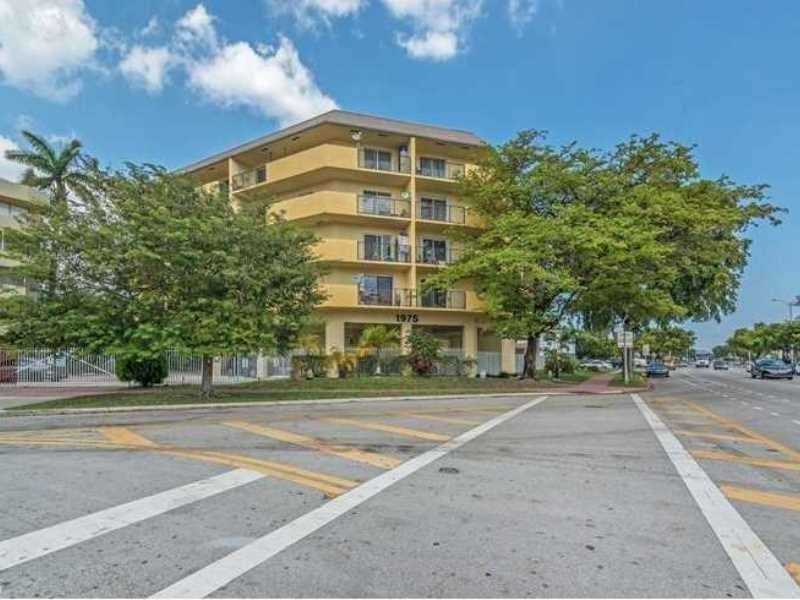 1975Normandy Dr, Miami Beach, FL 33141