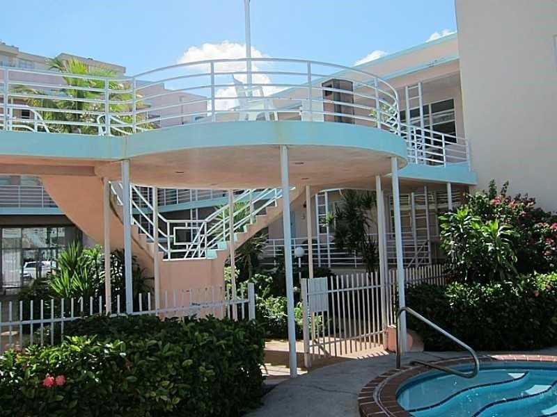 6881Bay Dr, Miami Beach, FL 33141