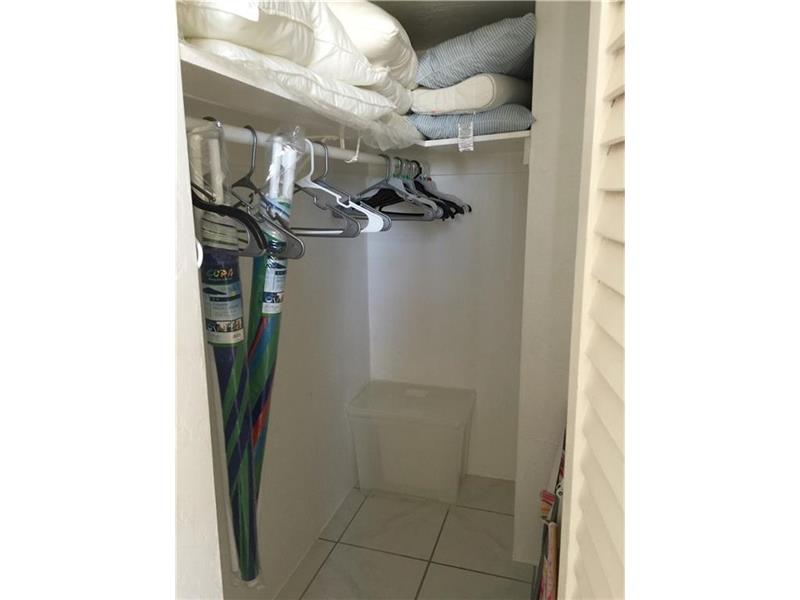 7850Byron Ave, Miami Beach, FL 33141