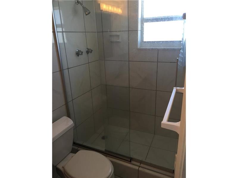7850Byron Ave, Miami Beach, FL 33141