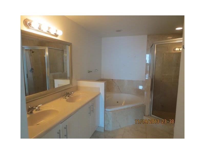 7910HARBOR ISLAND DR, Miami, FL 33141