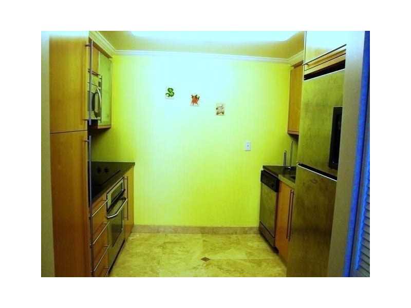 6365Collins Ave, Miami Beach, FL 33141