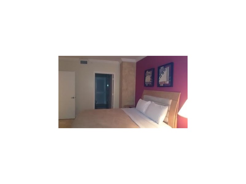6365Collins Ave, Miami Beach, FL 33141