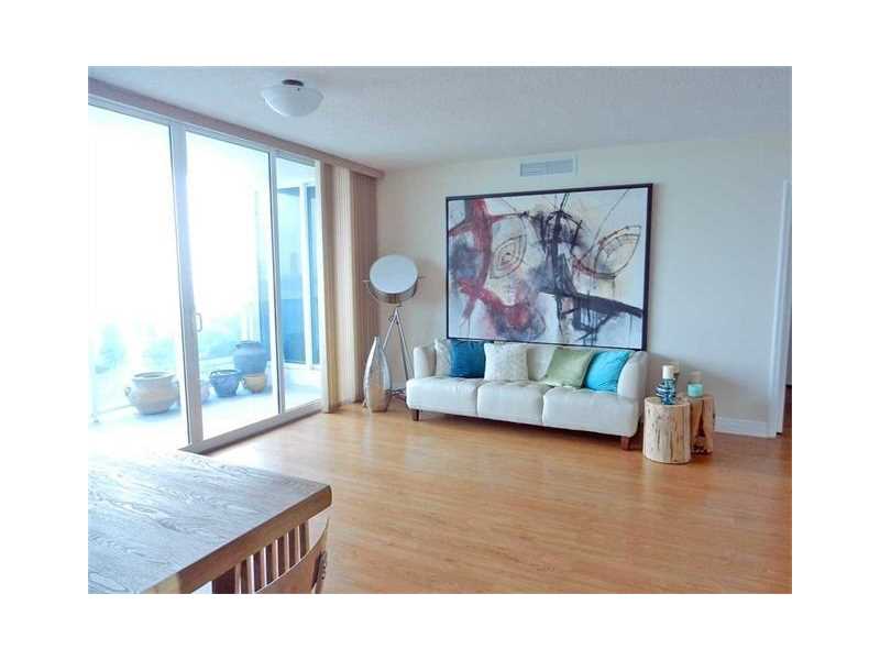 188179th Street Cswy, North Bay Village, FL 33141