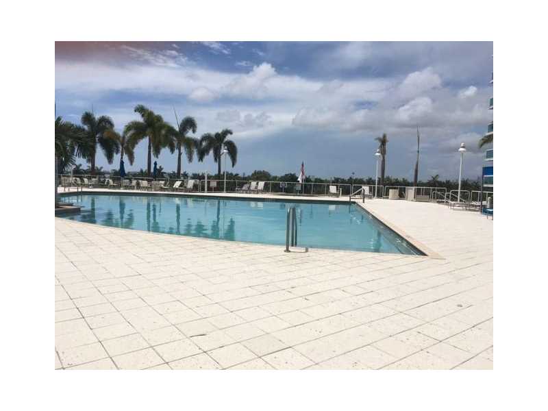 7900Harbor Island Dr, North Bay Village, FL 33141