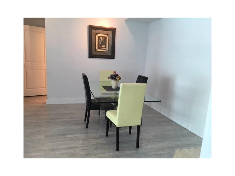 7900Harbor Island Dr, North Bay Village, FL 33141