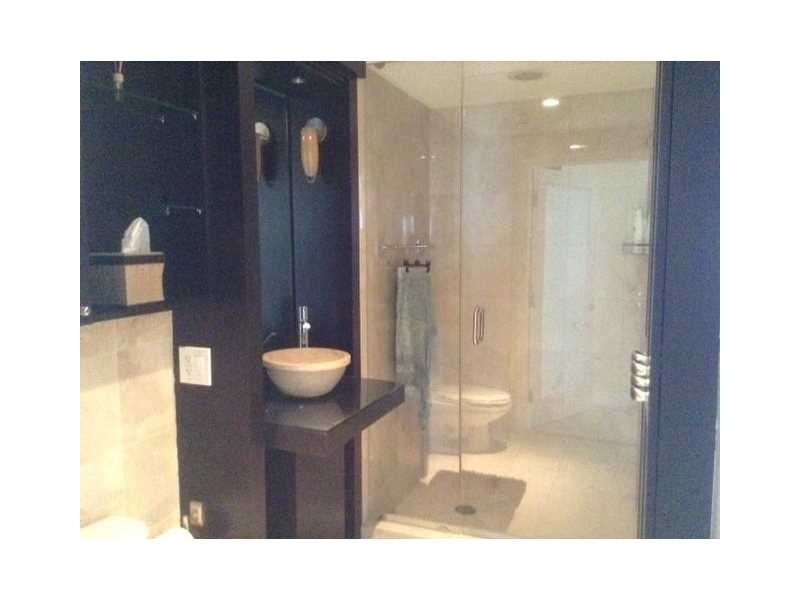 6365Collins Ave, Miami Beach, FL 33141