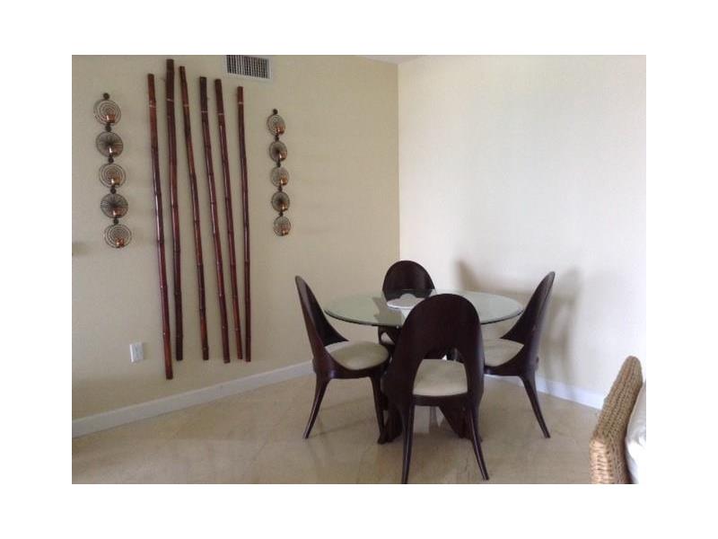 6365Collins Ave, Miami Beach, FL 33141