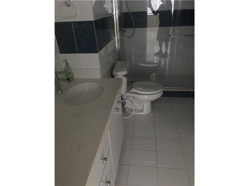 7135Collins Ave, Miami Beach, FL 33141