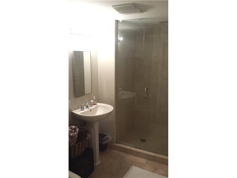 6365Collins Ave, Miami Beach, FL 33141