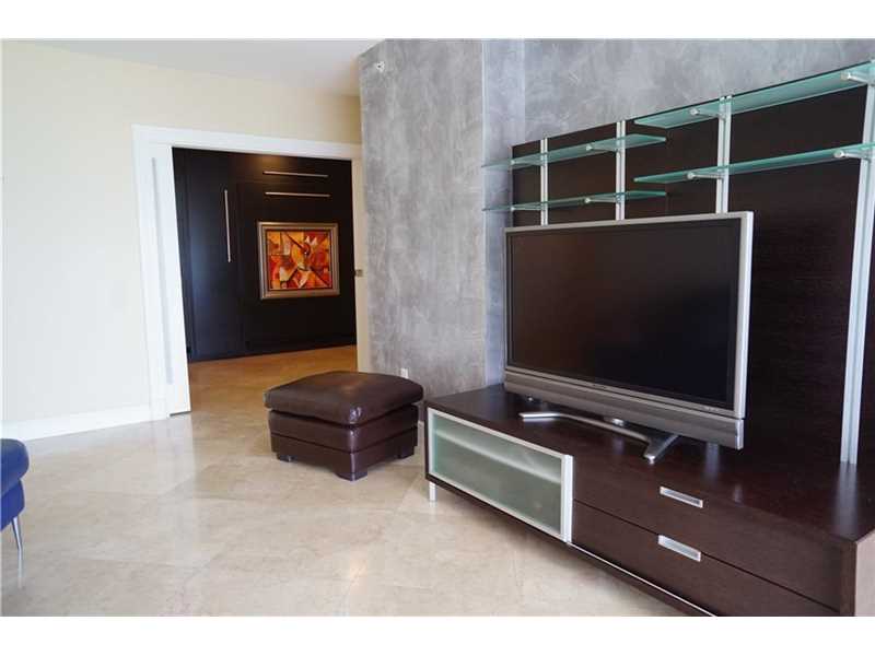 6365Collins Ave, Miami Beach, FL 33141