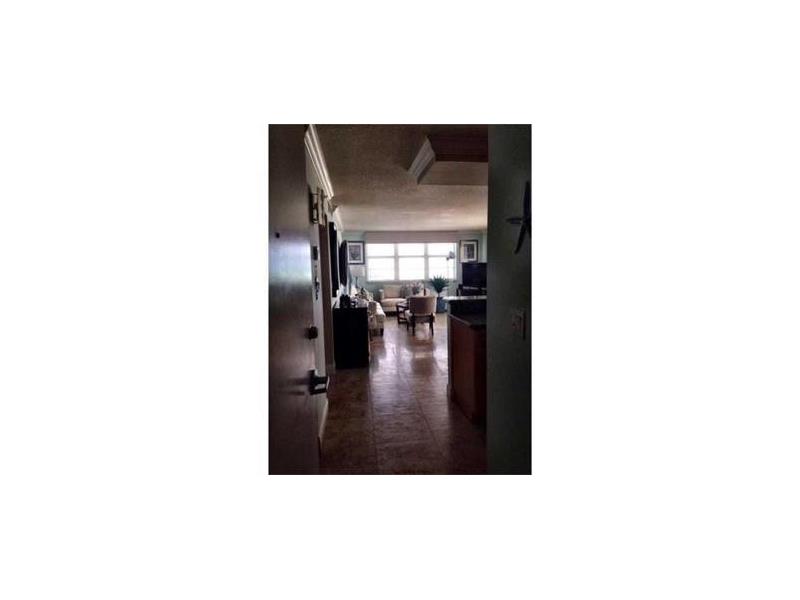 6917Collins Ave, Miami Beach, FL 33141