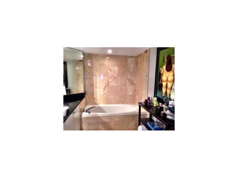 6917Collins Ave, Miami Beach, FL 33141