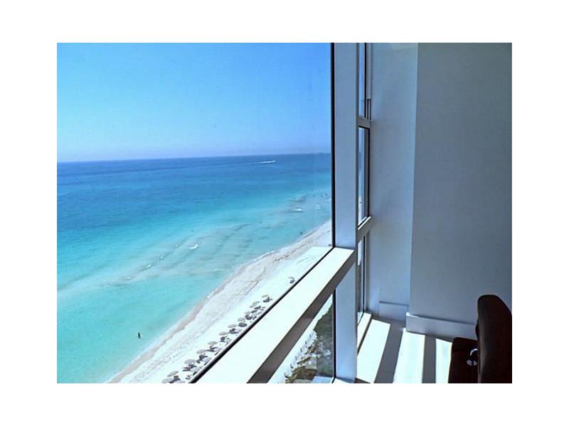 6801Collins Ave, Miami Beach, FL 33141