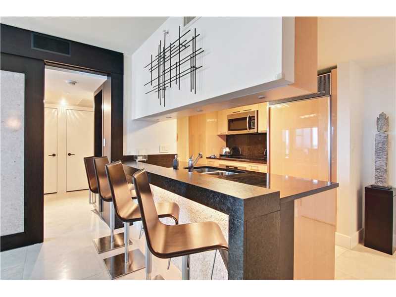 6801Collins Ave, Miami Beach, FL 33141