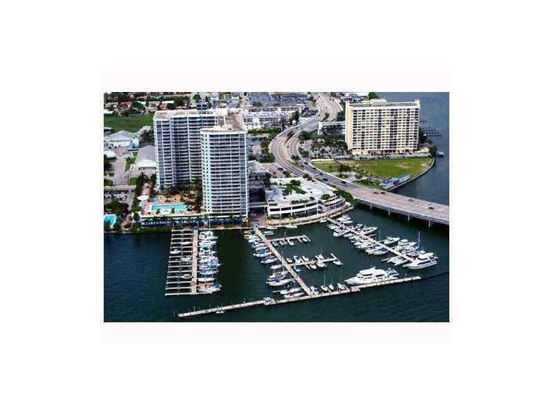 7601 East TREASURE DR-DOCK B92, North Bay Village, FL 33141