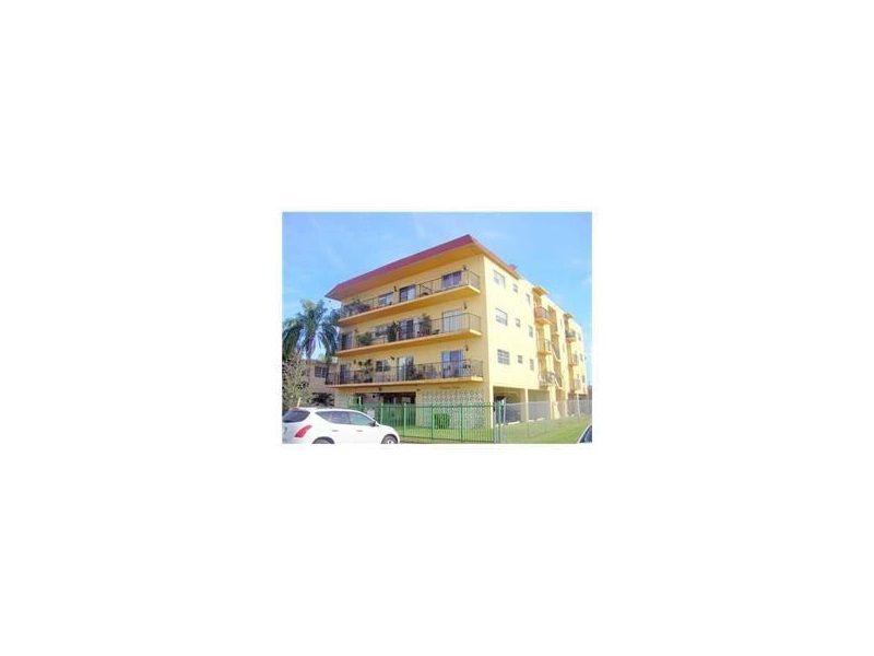 1960Marseille Dr, Miami Beach, FL 33141