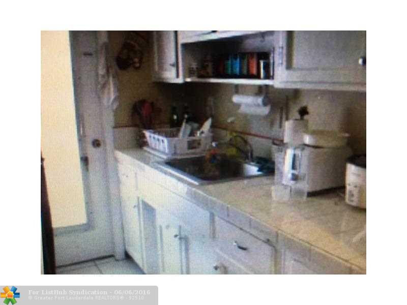 7424 Byron Ave 6B, Miami Beach, FL 33141
