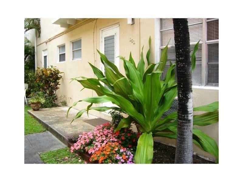 7909East Dr, North Bay Village, FL 33141
