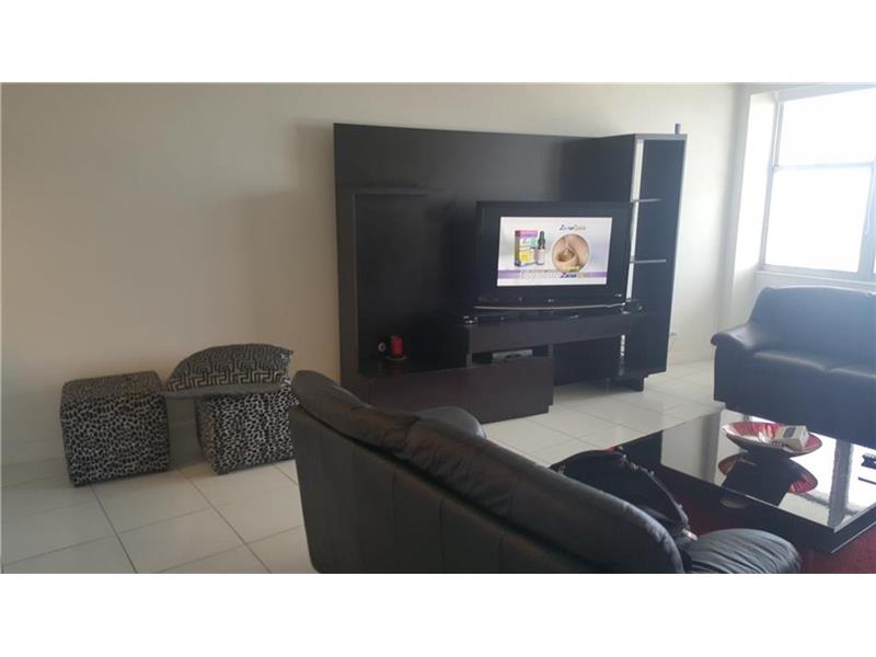 7441Wayne Ave, Miami Beach, FL 33141