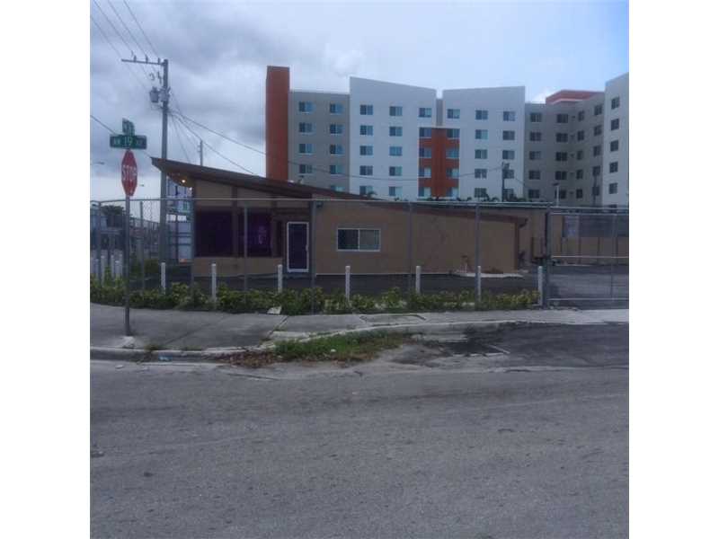 1901 Northwest 36th St, Miami, FL 33142