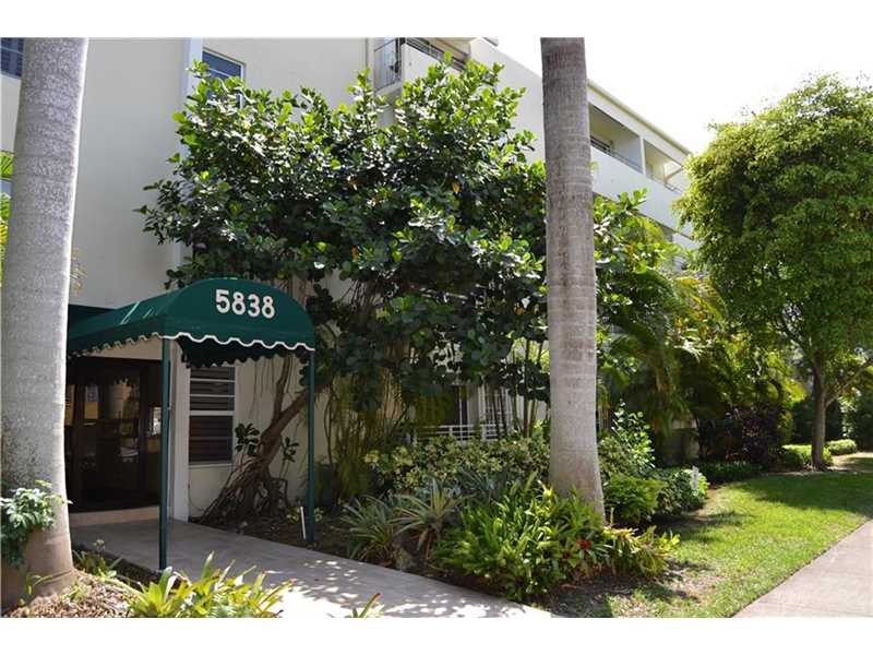 5838 Southwest 74th Ter, South Miami, FL 33143