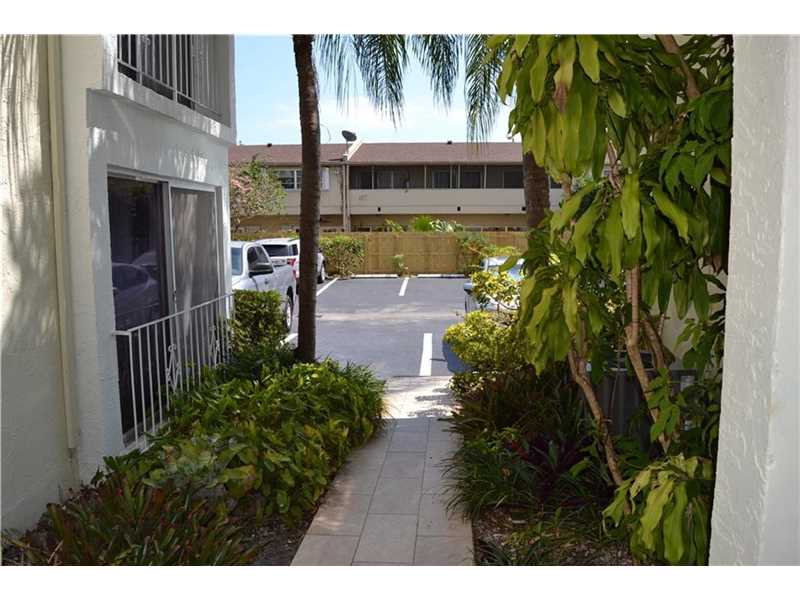 5838 Southwest 74th Ter, South Miami, FL 33143
