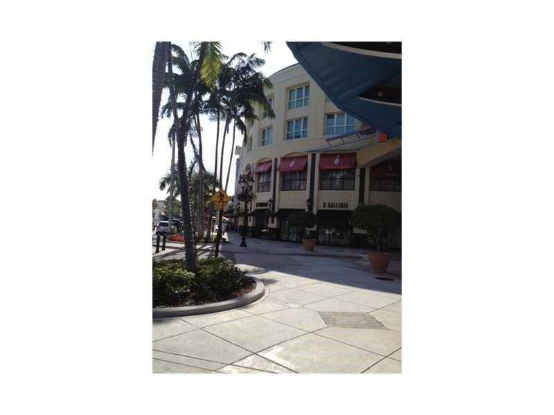 5773 Southwest 72nd Ave, South Miami, FL 33143