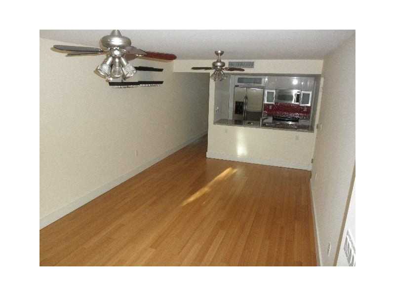 7541 Southwest 61st Ave, South Miami, FL 33143