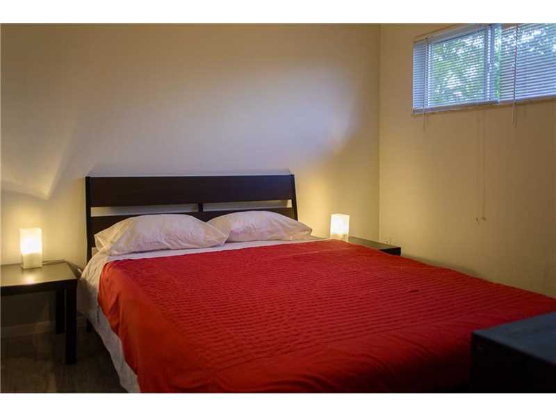 8400 Southwest 65 AVE, South Miami, FL 33143