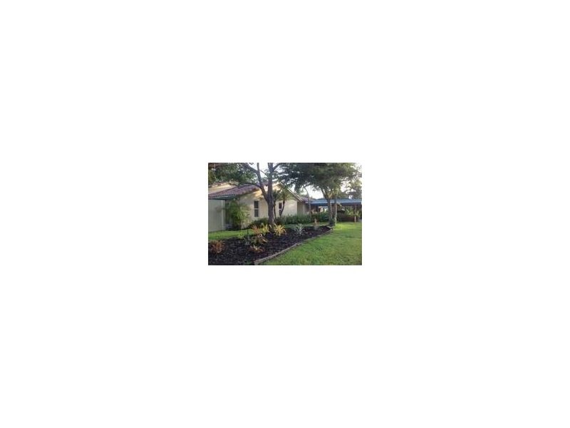8400 Southwest 65 AVE, South Miami, FL 33143