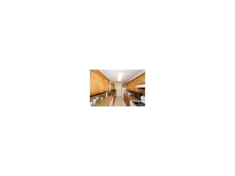 8400 Southwest 65 AVE, South Miami, FL 33143