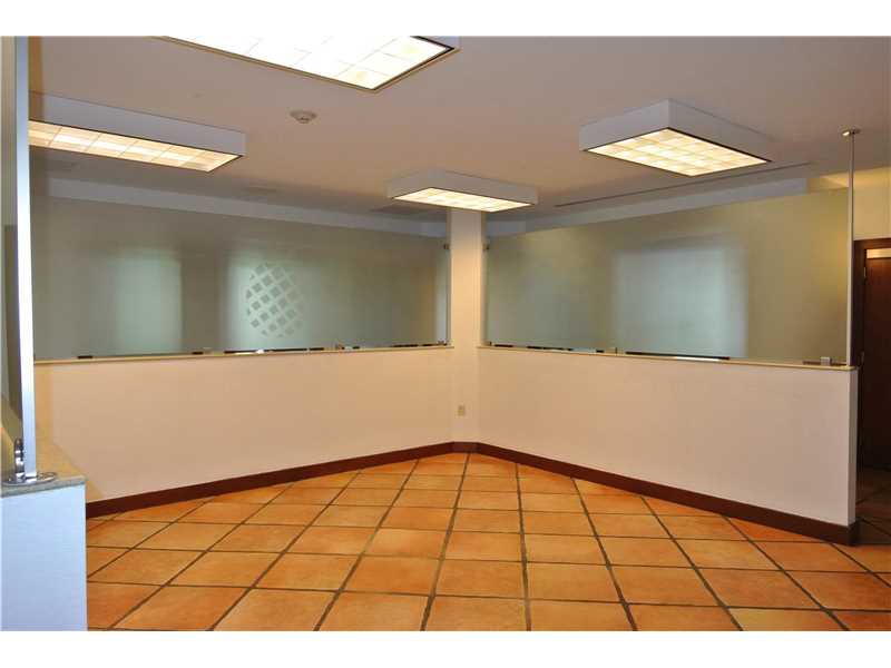 6301Sunset Dr, South Miami, FL 33143