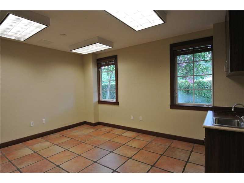 6301Sunset Dr, South Miami, FL 33143