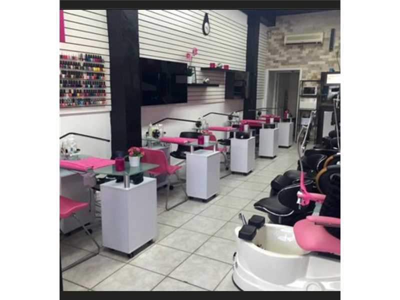 6264 Southwest 8th St, West Miami, FL 33144