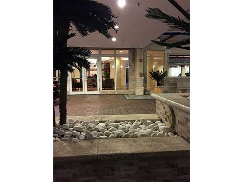 3232 SW 22 ST 207, Miami, FL 33145