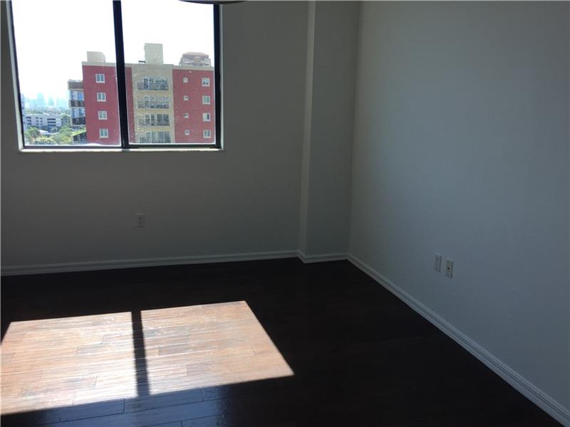 3530 Southwest 22nd St, Miami, FL 33145