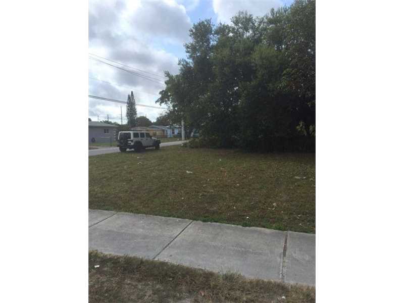 2100 Northwest 70 st, Miami, FL 33147