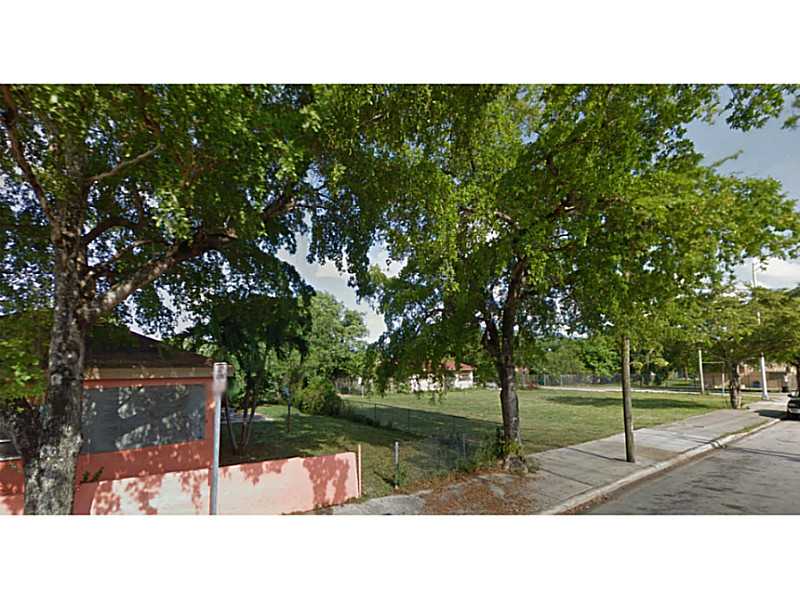 6825 NW 18 AV, Miami, FL 33147