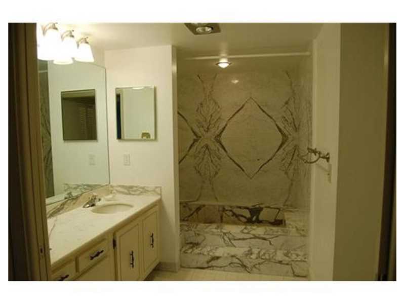 155OCEAN LN DR, Key Biscayne, FL 33149