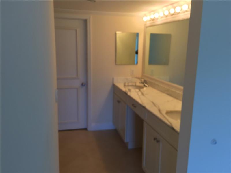 155Ocean Lane Dr, Key Biscayne, FL 33149