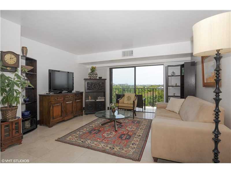 77CRANDON BL, Key Biscayne, FL 33149